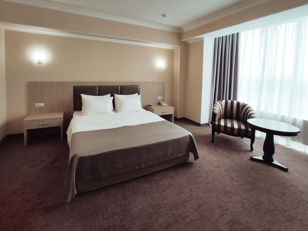 Mask Business Hotel Pyatigorsk Ngoại thất bức ảnh