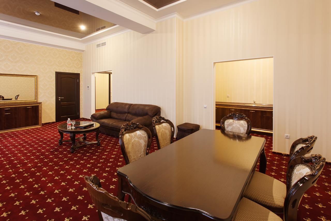 Mask Business Hotel Pyatigorsk Ngoại thất bức ảnh