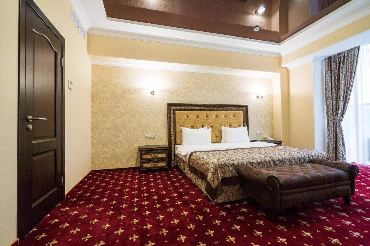 Mask Business Hotel Pyatigorsk Ngoại thất bức ảnh